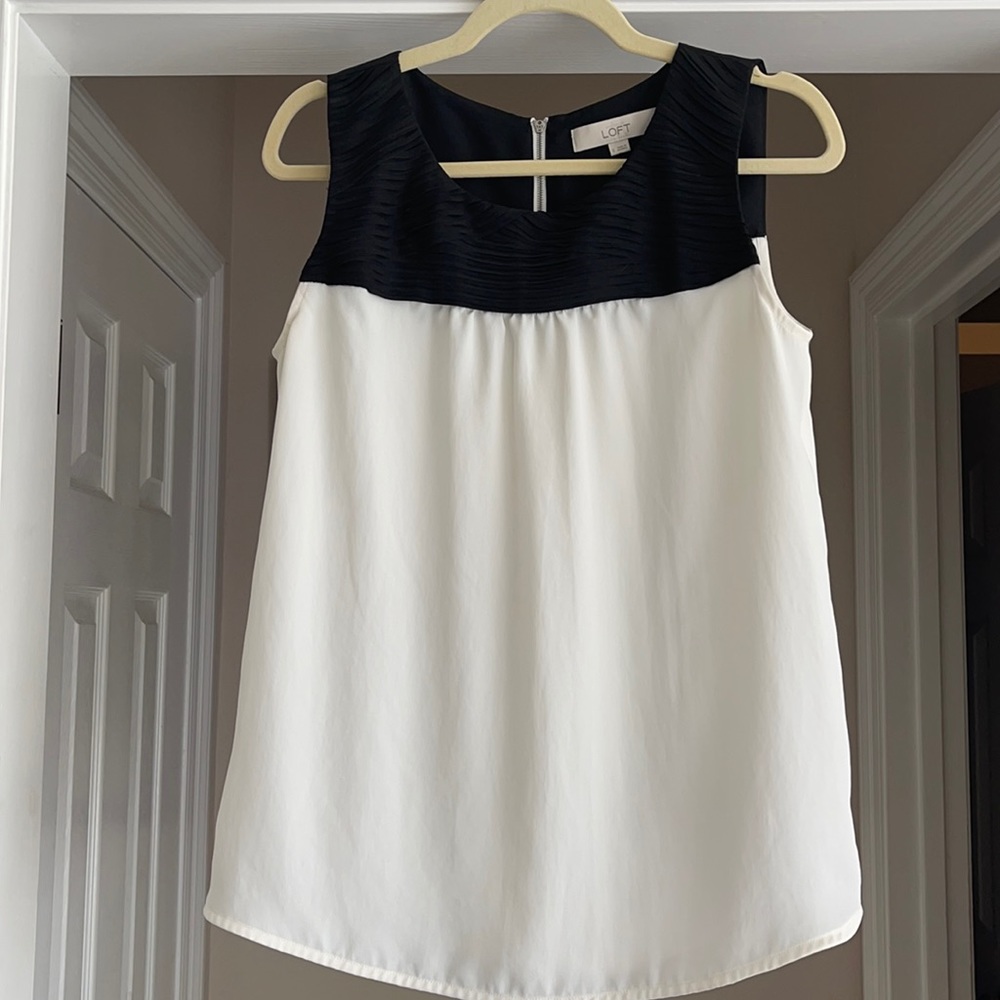 LOFT Black and White Sleeveless Blouse